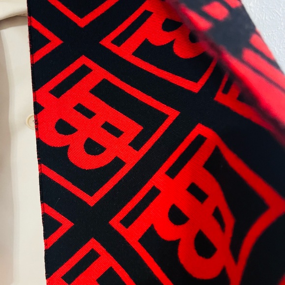 Burberry Oversized Scarf-RARE FIND - Picture 5 of 12